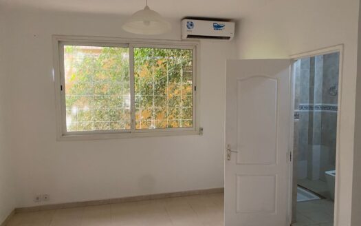 Villa a louer a point E